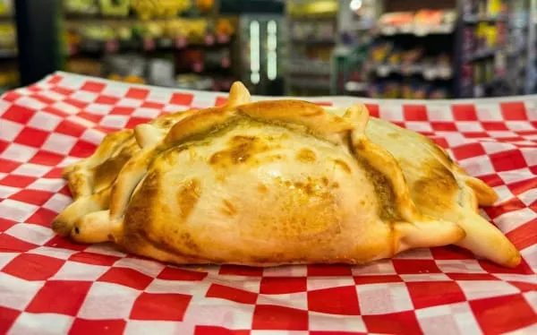 Empanada Bondiola Panceta y BBQ